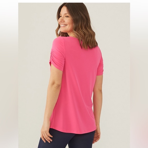 Kim & Co. Brazil Knit Short Ruched Sleeve Top - Picture 2 of 10